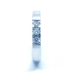 14 KT. ALLIANCE RING HVIDGULD MED BRILLANT 3X0,05 CT. W/SI