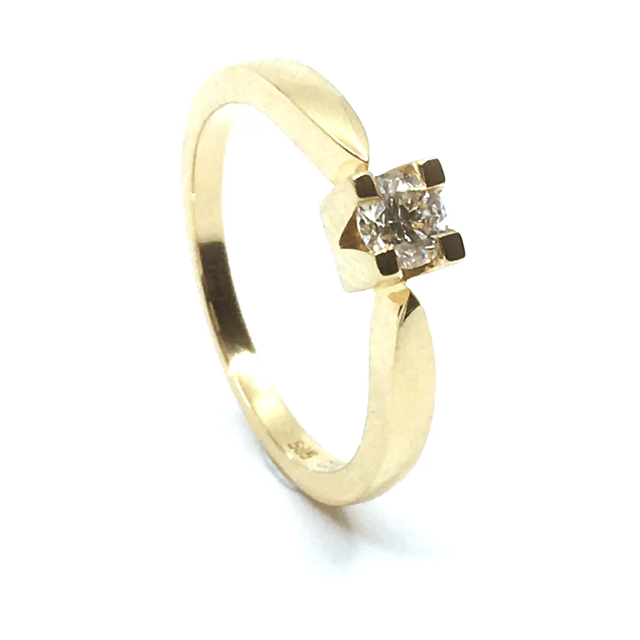 14 KT. GULD EVA RING MED BRILLANT 0,25 CT. W/SI