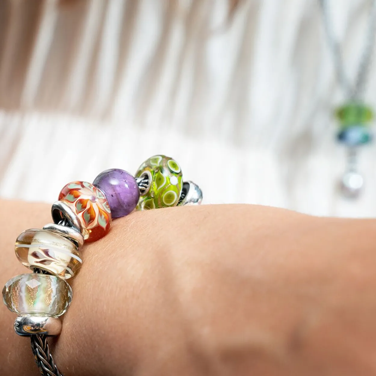 TROLLBEADS 'TIGER LILJE' GLAS KUGLE - TGLBE-20311